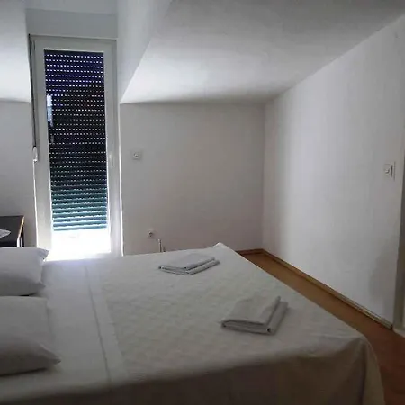 In - Sibenik Riviera 35562 Primošten