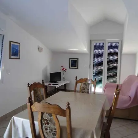 In - Sibenik Riviera 35562 Apartman *