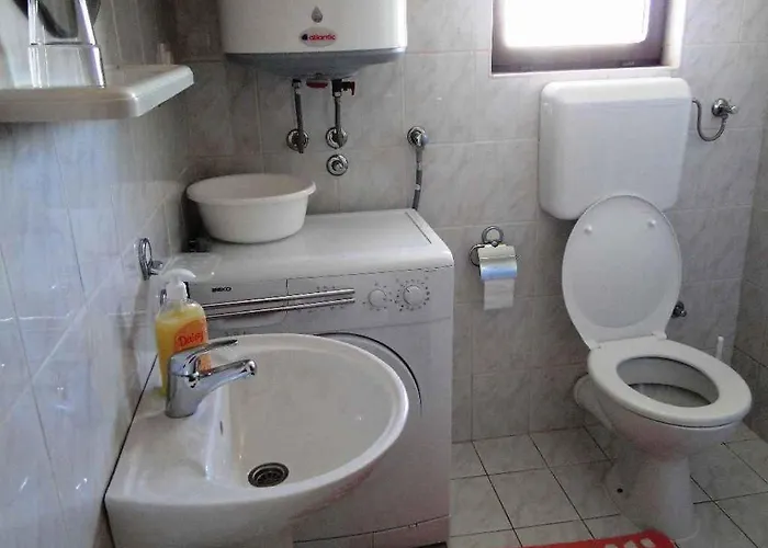 In - Sibenik Riviera 35562 *